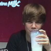 Justin Bieber ... Il vous lance un défi lacté