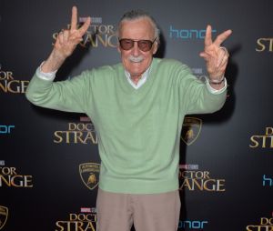 Mort de Stan Lee : les stars rendent hommage au créateur des super-héros Marvel.
