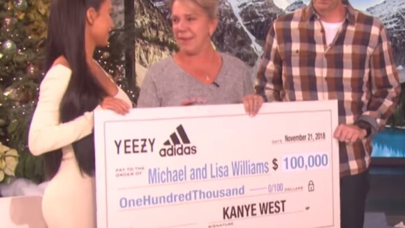 Kim Kardashian a donné un chèque de 100.000$ à un pompier et sa femme qui ont perdu leur logement, l'argent vient de Kanye West et adidas via la marque Yeezy.