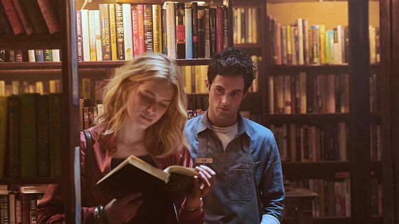 La bande-annonce de You avec Penn Badgley et Elizabeth Lail