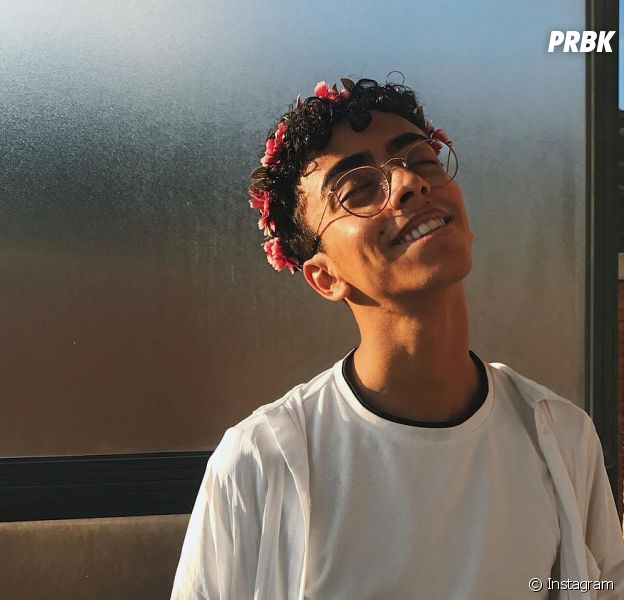 Bilal Hassani : la réaction géniale de sa mère quand il a fait son coming out