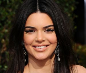 Kendall Jenner toujours critiquée pour son acné : "J'ai pleuré sans arrêt".
