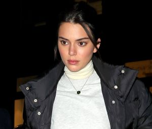 Kendall Jenner toujours critiquée pour son acné : "J'ai pleuré sans arrêt".