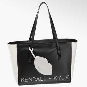 Kylie Jenner et Kendall Jenner pour Deichmann : le sac cabas Kendall + Kylie à 29,90€.