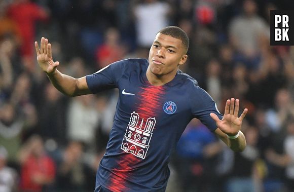 Les 1000 maillots du PSG en hommage à Notre-Dame de Paris vendus en moins de 30 min