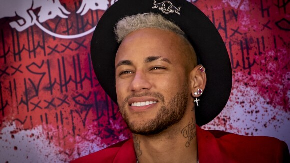Neymar lance un parfum avec Diesel : le footballeur dévoile la pub sur Instagram
