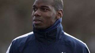 Paul Pogba et Maria Salaues en couple : les jeunes parents s'affichent in love sur le red carpet