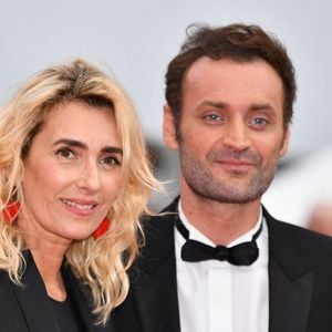 Mademoiselle Agnès et Augustin Trapenard sur le red carpet, à l'ouverture de la 72ème édition du festival de Cannes