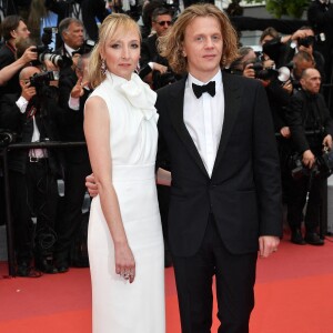 Audrey Lamy et Alex Lutz sur le red carpet, à l'ouverture de la 72ème édition du festival de Cannes