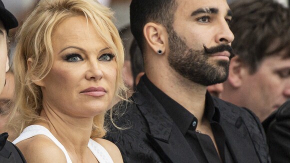 Pamela Anderson maintient ses accusations de violence de la part d'Adil Rami et dévoile une vidéo