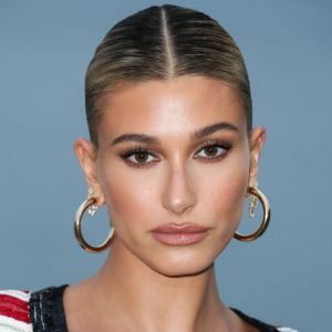 Hailey Baldwin à l'origine de la rupture de Selena Gomez et Justin Bieber ? Elle s'énerve