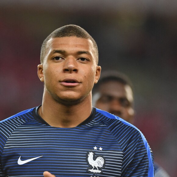 Kylian Mbappé propose une rencontre à un jeune fan après un message tout mignon