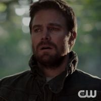 Arrow saison 8 : un nouveau spin-off en préparation, Oliver prêt à mourir dans la bande-annonce