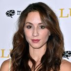 Troian Bellisario : l'ex-star de Pretty Little Liars dévoile le prénom de sa fille pour ses 1 an