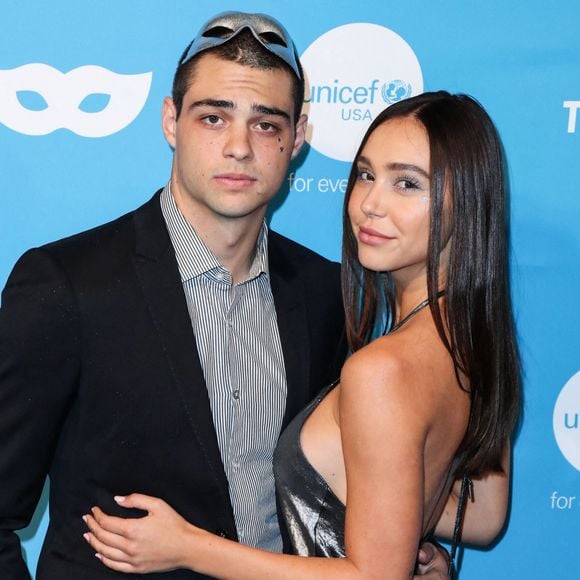Noah Centineo et Alexis Ren en couple : ils officialisent lors d'une soirée