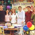 Friends : Jennifer Aniston, David Schwimmer, Courteney Cox, Matthew Perry, Lisa Kudrow et Matt LeBlanc bientôt réunis sur un projet ? L'ex de Brad Pitt fait des révélations