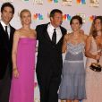 Friends : Jennifer Aniston, David Schwimmer, Courteney Cox, Matthew Perry, Lisa Kudrow et Matt LeBlanc bientôt réunis sur un projet ? L'ex de Brad Pitt fait des révélations