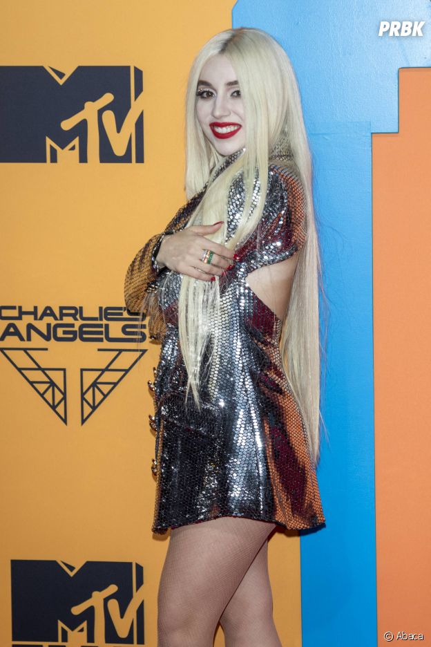 MTV EMA 2019 : Ava Max sur le red carpet