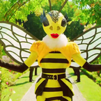 Mask Singer : quelle célébrité se cache derrière l'abeille ? Cauet pense le savoir
