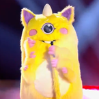 Mask Singer : Ary Abittan est-il la célébrité cachée sous le costume du monstre ? Il répond