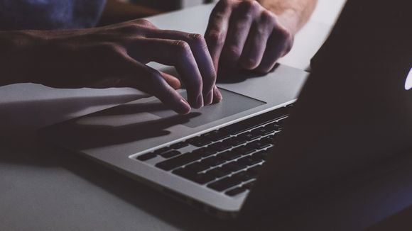 Les Millennials et le porno : complexes, scènes à reproduire... L'impact des vidéos X sur les jeunes