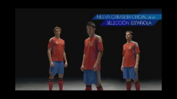 Le nouveau maillot de l'équipe d'Espagne de foot (la Roja) ... dévoilé dans un spot TV qui déchire