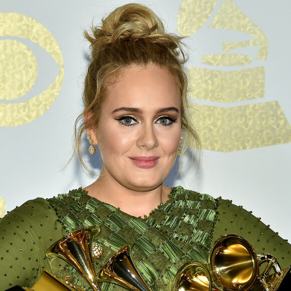 Adele : son 4ème album repoussé à cause du coronavirus, son manager s'explique