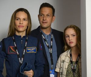 Away : découvrez la bande-annonce de la nouvelle série Netflix avec Hilary Swank, Josh Charles et Talitha Bateman