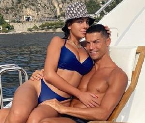 Cristiano Ronaldo et Georgina Rodriguez fiancés : les photos qui semblent confirmer que le footballeur aurait fait sa demande en mariage