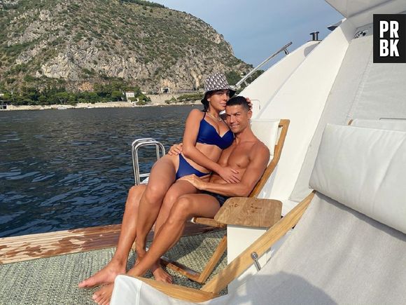 Cristiano Ronaldo et Georgina Rodriguez fiancés : les photos qui semblent confirmer que le footballeur aurait fait sa demande en mariage