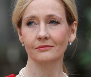 J.K. Rowling encore en TT : l'auteure de la saga Harry Potter se retrouve une fois de plus dans un bad buzz transphobe
