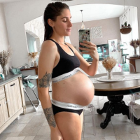 Jesta Hillmann enceinte : "mission réussie", elle se confie sur sa grossesse sans excès
