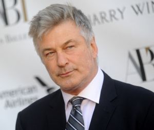 Alec Baldwin a tué accidentellement une personne sur le tournage du film Rust