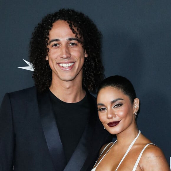 Vanessa Hudgens en couple avec Cole Tucker : première sortie officielle des amoureux sur le tapis rouge pour un nouveau film Netflix