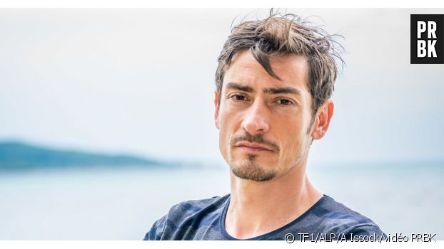 Denis Brogniart lors d'une interview vidéo pour PRBK. Koh Lanta, La Légende : Claude avait gagné mais a été destitué car il n'y a pas de gagnant cette saison à cause des tricheries, il a réagi !