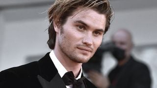 Chase Stokes (Outer Banks) : l'inconnue qu'il a embrassée réagit "je ne suis pas la première"