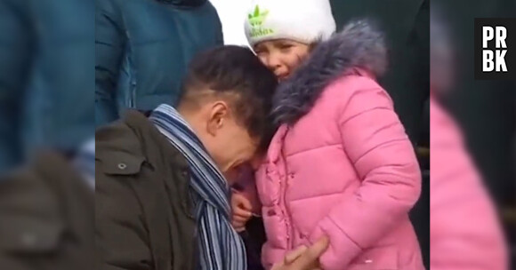 Ukraine : cette vidéo d'un papa quittant sa famille brise le coeur du web