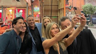 Friends : un reboot de la série avec de nouveaux acteurs ? Lisa Kudrow est prête