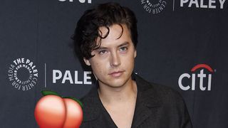 Cole Sprouse nu : il poste le selfie le moins sexy de l'univers et fait marrer les fans