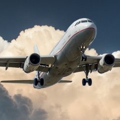"Arrête d'envoyer des nudes" : un pilote d'avion menace un passager qui envoyait des dickpics aux autres passagers