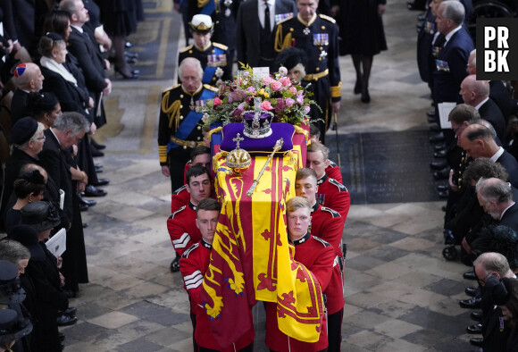 Funérailles royales pour Elizabeth II : entre larmes et rires, les internautes divisés par la cérémonie