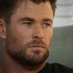 "Ca a déclenché quelque chose en moi" : face à la maladie d'Alzheimer, Chris Hemsworth (Thor) met sa carrière en pause