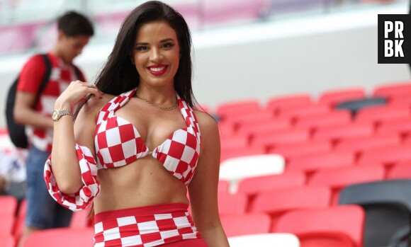 "Si mes tenues justifient une arrestation, arrêtez-moi" : une supportrice de la Croatie fait le buzz à la Coupe du Monde 2022