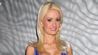 Holly Madison ... Elle dément être jalouse du mariage de Hugh Hefner