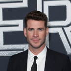 The Witcher : Netflix prêt à virer Liam Hemsworth à cause de la chanson de Miley Cyrus ? La rumeur grossit aux US