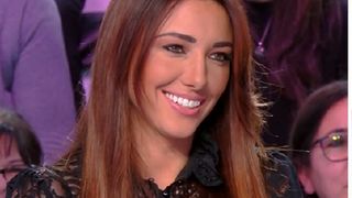 "On ne pourra pas vous sucer aussi bien" : la drôle de compétition entre Delphine Wespiser et une autre chroniqueuse de TPMP pour s'attirer les faveurs de Cyril Hanouna