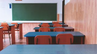 "On leur criait dessus, on leur disait de se rasseoir" : un élève mort en pleine épreuve du bac, les élèves qui tentaient de le sauver se révoltent