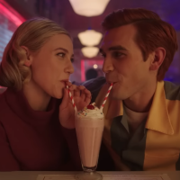 "La meilleure des choses à faire" : des derniers épisodes ridicules pour Riverdale ? Le créateur assume et s'explique sur cette saison 7 très spéciale