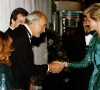 Info du 31 octobre 2020 - Décès de Sean Connery à l'âge de 90 ans - Archive - Princess Dianna shaking hands with Sean Connery actor at reception 