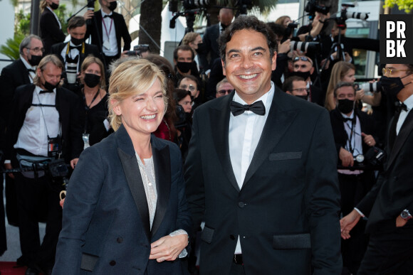 Anne-Élisabeth Lemoine et Patrick Cohen - Montée des marches du film « Annette » lors de la cérémonie d'ouverture du 74ème Festival International du Film de Cannes. Le 6 juillet 2021 © Borde-Jacovides-Moreau / Bestimage  Red carpet for the movie « Annette » during opening ceremony of the 74th Cannes International Film festival. On July 6th 2021 